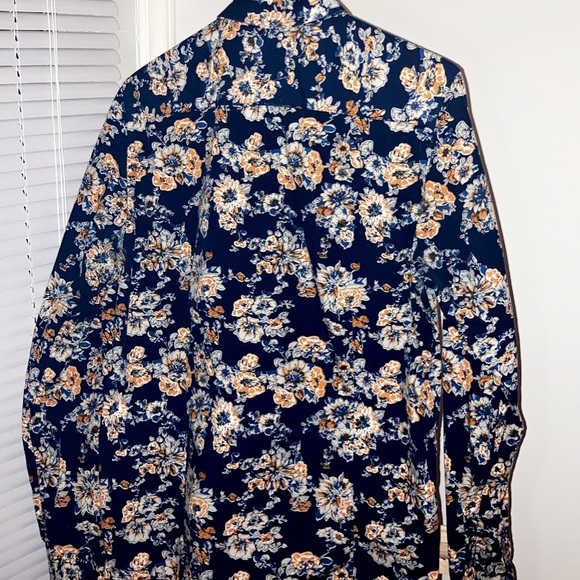 Men’s button up - Picture 2 of 2